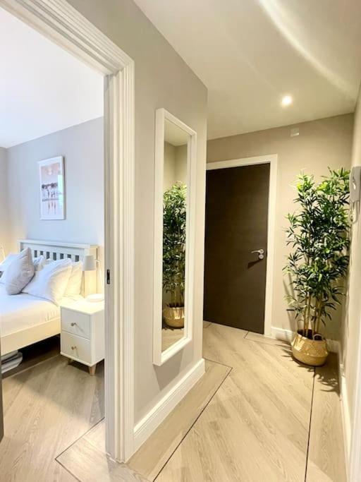 Anchors Away Apartment Poole Bagian luar foto