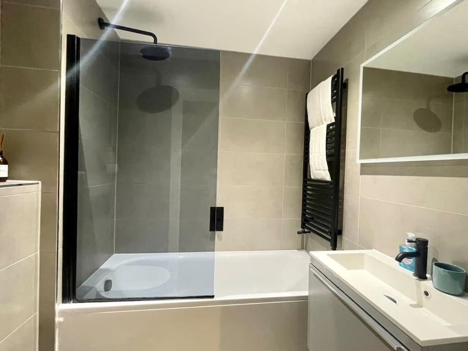 Anchors Away Apartment Poole Bagian luar foto