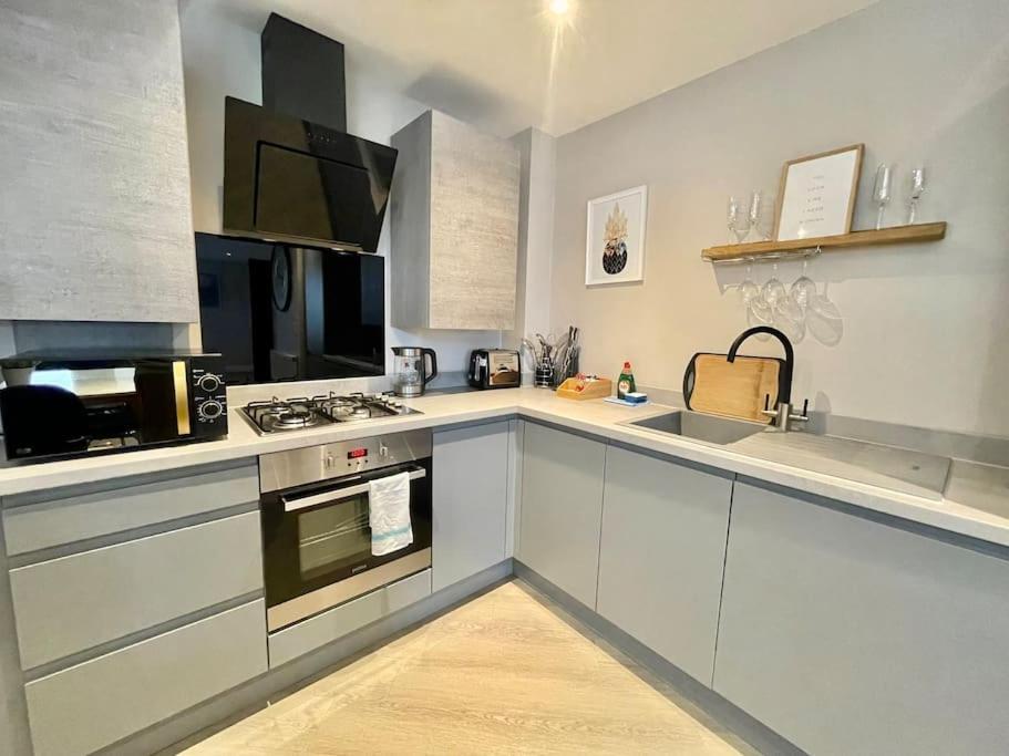 Anchors Away Apartment Poole Bagian luar foto