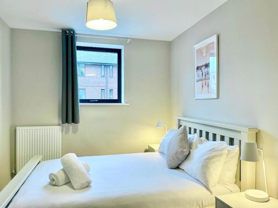 Anchors Away Apartment Poole Bagian luar foto