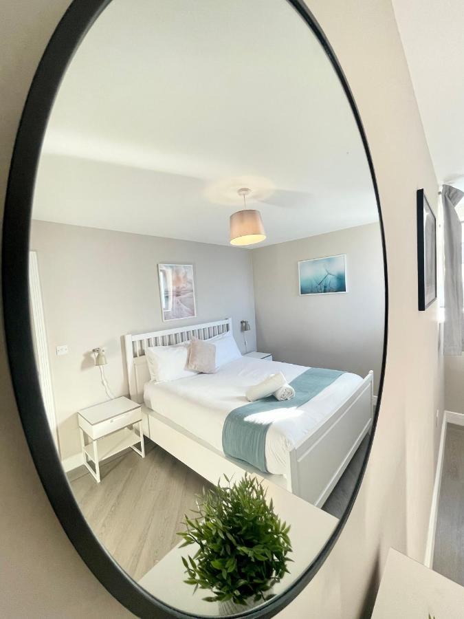 Anchors Away Apartment Poole Bagian luar foto