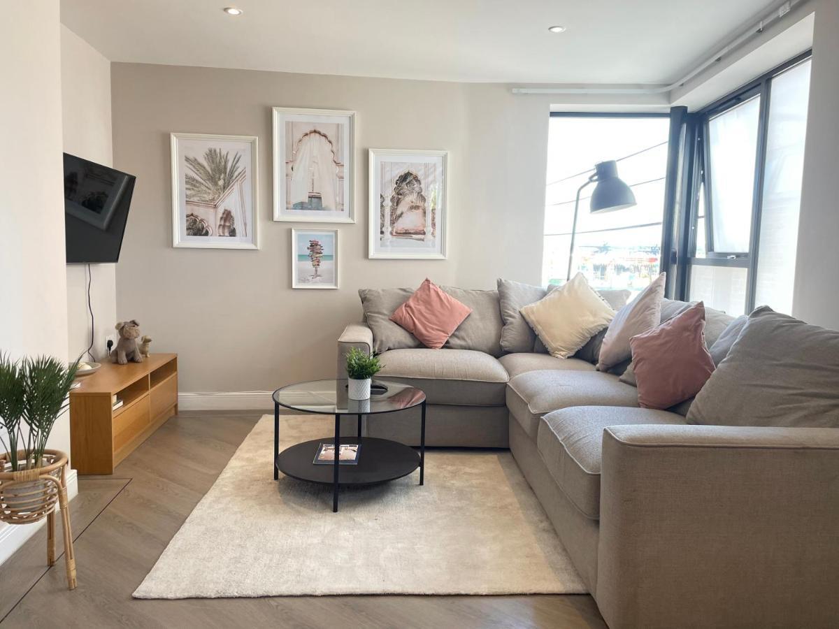 Anchors Away Apartment Poole Bagian luar foto